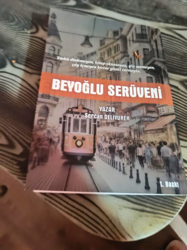 Beyoğlu Serüveni Kitap Kapağı